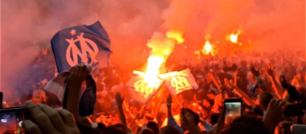Les supporters de l'OM ont mis le feu au Vélodrome mercredi, malgré la défaite face à l'Atlético (Crédit photo : Alexandre Boero) Les supporters de l'OM ont mis le feu au Vélodrome mercredi, malgré la défaite face à l'Atlético (Crédit photo : Alexandre Boero)