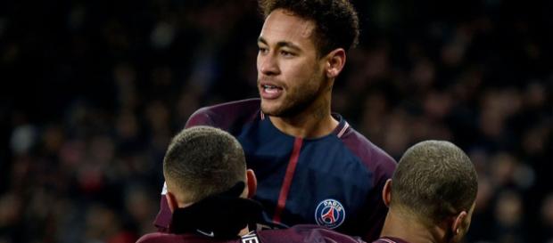 Neymar está a terminar a primeira temporada no PSG Neymar está a terminar a primeira temporada no PSG