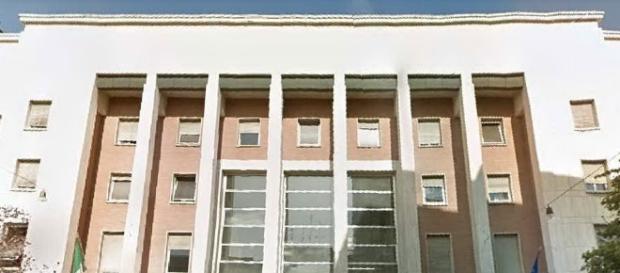 Si suicida a 16 anni, chiesta la condanna per i genitori Si suicida a 16 anni, chiesta la condanna per i genitori
