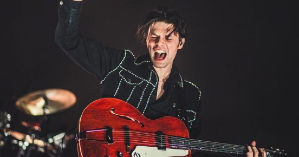 James Bay se quita el sombrero y nos presenta 'Electric Light'