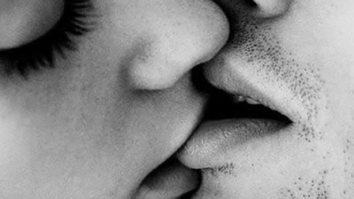 5 cosas que nunca debes hacer en un beso con lengua