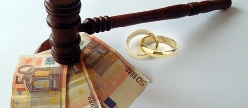 Divorzio: le novità sull'assegno di mantenimento.