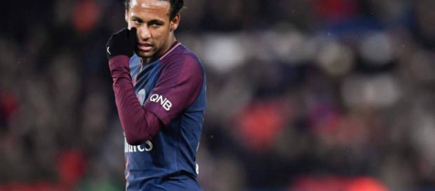 Grandes equipos discuten por Neymar. Grandes equipos discuten por Neymar.