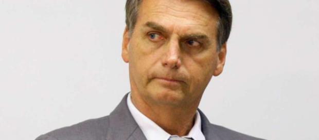 Jair Bolsonaro possui apenas 25% de apoio da população, segundo especialista Jair Bolsonaro possui apenas 25% de apoio da população, segundo especialista