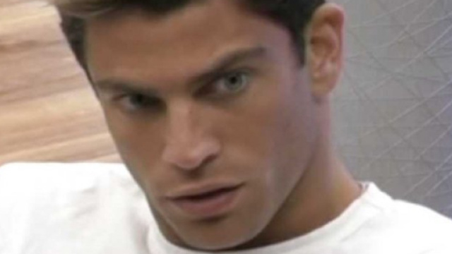 Filippo Contri rischia l'espulsione, ecco perchè