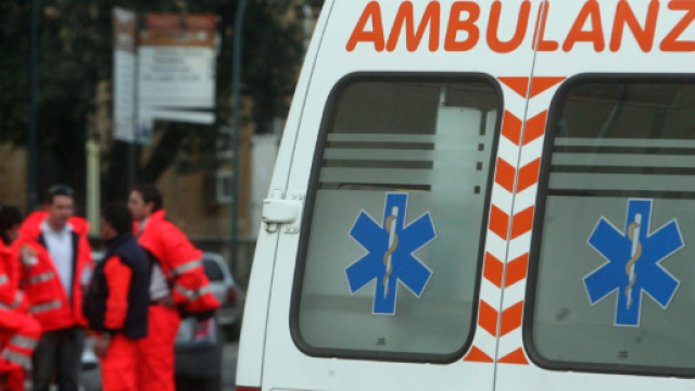 Pisa, dimentica figlia di un anno in auto