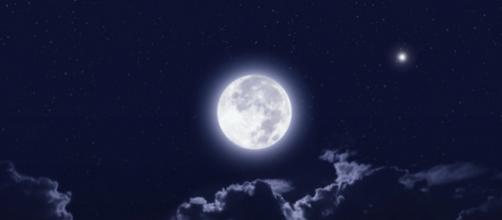 Oroscopo di domani 24 maggio 2018 | Previsioni zodiacali e Astrologia segno per segno: cosa regalerà questo giovedì con Luna in Bilancia?