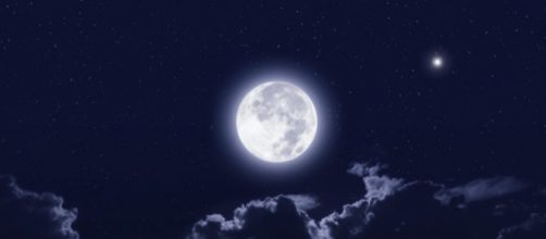 Oroscopo di domani 24 maggio 2018 | Previsioni zodiacali e Astrologia segno per segno: cosa regalerà questo giovedì con Luna in Bilancia?