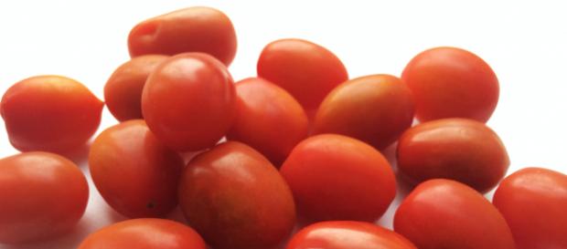 Tesco to remove ‘Best before’ dates from many of their fruit and vegetables (Photo: Helen Redman) Tesco to remove ‘Best before’ dates from many of their fruit and vegetables (Photo: Helen Redman)