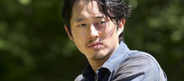 The Walking Dead: ¡Glenn parece no interesarle la serie y su desarrollo! The Walking Dead: ¡Glenn parece no interesarle la serie y su desarrollo!