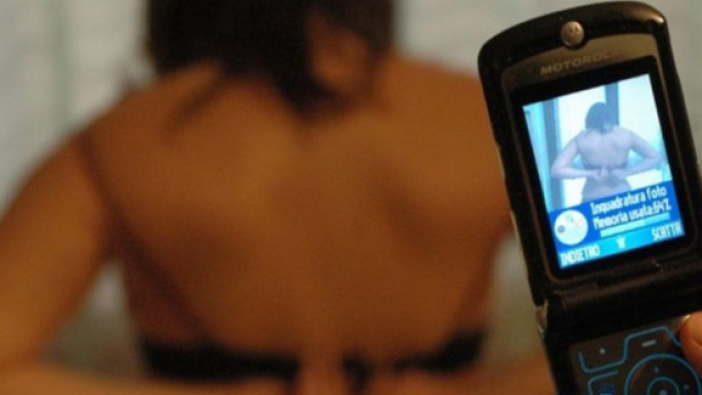 Filmato hot in Rete, condannata l'amica ma non chi l'ha diffuso - today.it