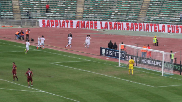 Il bari dopo un gol. Foto giornaledipuglia.com.