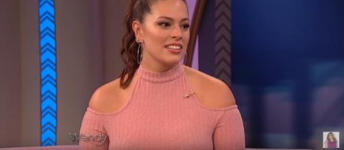 Ashley Graham proves that beauty is found in women of all shapes and sizes. [image source: The Wendy Williams Show]