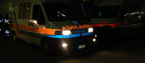 Incidente stradale per un giovane uomo