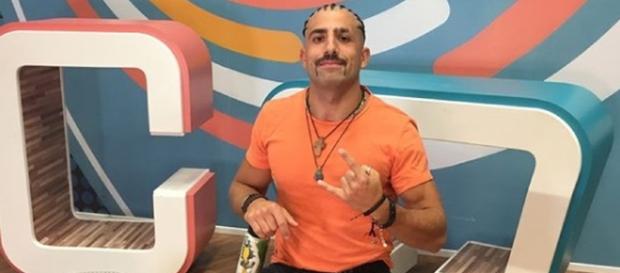 Ex-BBB Kaysar sobre trazer família ao Brasil: "Tudo certo ... - com.br Ex-BBB Kaysar sobre trazer família ao Brasil: "Tudo certo ... - com.br