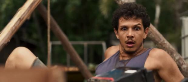 Zé Victor será espancado e atormentado por espíritos de Mercedes em O Outro Lado do Paraíso (Foto: TV Globo) Zé Victor será espancado e atormentado por espíritos de Mercedes em O Outro Lado do Paraíso (Foto: TV Globo)