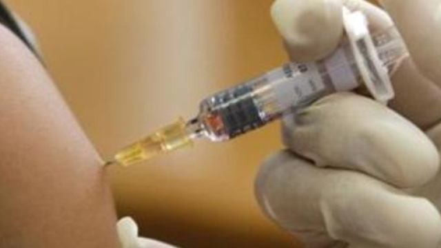 Ancora polemiche sui vaccini per i bambini