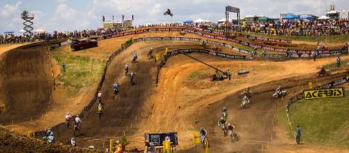 An incredible start to the 2018 season in Hangtown as Zach Osborne flies over the competition to victory. - [Adam Robinson / Flickr]