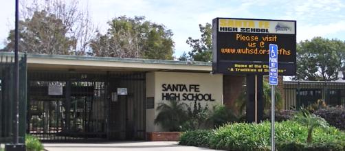 10 people killed in Santa Fe High School shooting (Image Credit: trackinfo via Wikimedia Commons)