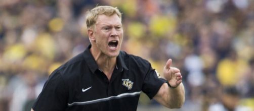 Scott Frost is looking to recruit JUCOs for Nebraska football [Image via mlive.com/Youtube]