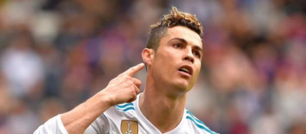 Cristiano Ronaldo, Fabinho, Hernández : les 8 infos mercato qui ... - eurosport.fr Cristiano Ronaldo, Fabinho, Hernández : les 8 infos mercato qui ... - eurosport.fr