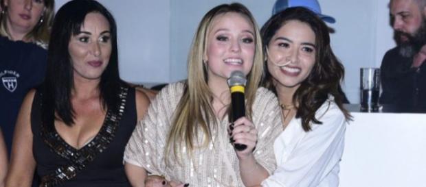 Larissa Manoela e Nara Almeida em evento que reverteu recursos para o tratamento da modelo ( Leo Franco/AgNews) Larissa Manoela e Nara Almeida em evento que reverteu recursos para o tratamento da modelo ( Leo Franco/AgNews)