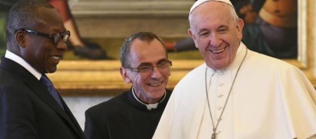 Le président du Bénin Patrice Talon a été reçu au Vatican par le Saint-Père vendredi 18 mai. (ANSA) Le président du Bénin Patrice Talon a été reçu au Vatican par le Saint-Père vendredi 18 mai. (ANSA)