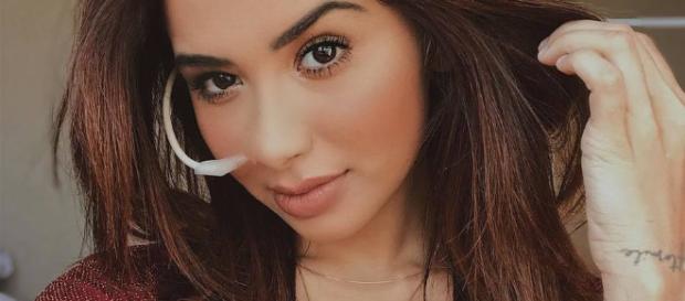 Morreu, no início da manhã desta segunda-feira, aos 24 anos, a modelo e influenciadora digital Nara Almeida. (foto reprodução). Morreu, no início da manhã desta segunda-feira, aos 24 anos, a modelo e influenciadora digital Nara Almeida. (foto reprodução).