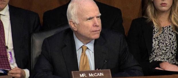 Senador John McCain parece criticar exoneraciones de Trump para su ... - democracynow.org Senador John McCain parece criticar exoneraciones de Trump para su ... - democracynow.org