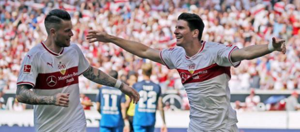 VfB Stuttgart: Wie Daniel Ginczek hinter Mario Gomez ackert ... - kicker.de VfB Stuttgart: Wie Daniel Ginczek hinter Mario Gomez ackert ... - kicker.de