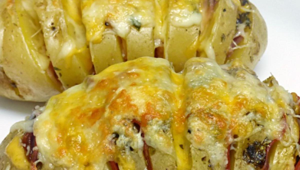 Receta: Papas Gratinadas con jamón y tocino Receta: Papas Gratinadas con jamón y tocino