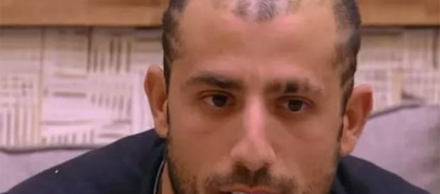 Após o ex-BBB Kaysar publicar uma foto, fãs mandam mensagens de apoio e carinho. BBB18. Após o ex-BBB Kaysar publicar uma foto, fãs mandam mensagens de apoio e carinho. BBB18.
