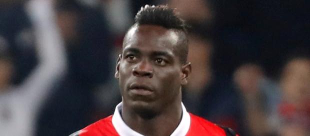 Balotelli s'éloigne de l'OM- Football - Sports.fr - sports.fr Balotelli s'éloigne de l'OM- Football - Sports.fr - sports.fr