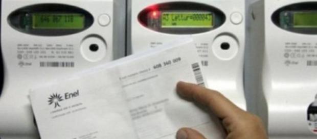 bollette luce e gas, addio ai maxiconguagli bollette luce e gas, addio ai maxiconguagli