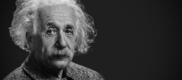 Estudio de los restos de Einstein Estudio de los restos de Einstein