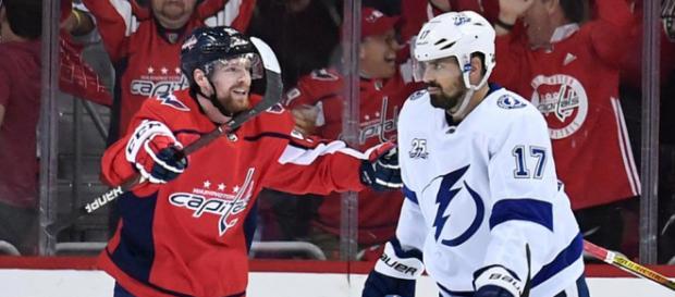 Los Caps están a una victoria de llegar a la final vs Vegas. NHL.com. Los Caps están a una victoria de llegar a la final vs Vegas. NHL.com.