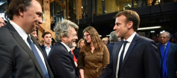 Macron enterre le plan banlieue et propose des mesures gadgets Macron enterre le plan banlieue et propose des mesures gadgets