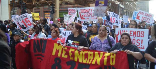 Movilizaciones masivas en Chicago en la lucha por $15 la hora | La ... - laraza.com Movilizaciones masivas en Chicago en la lucha por $15 la hora | La ... - laraza.com