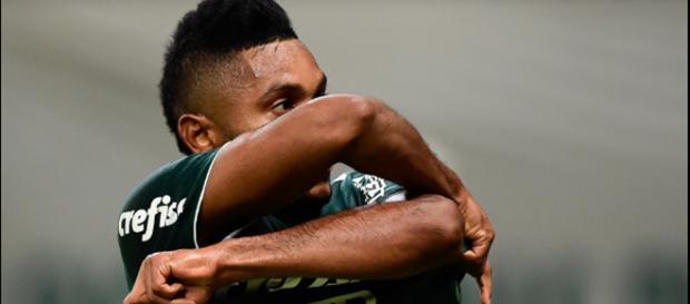 O colombiano vem fazendo muitos gols O colombiano vem fazendo muitos gols