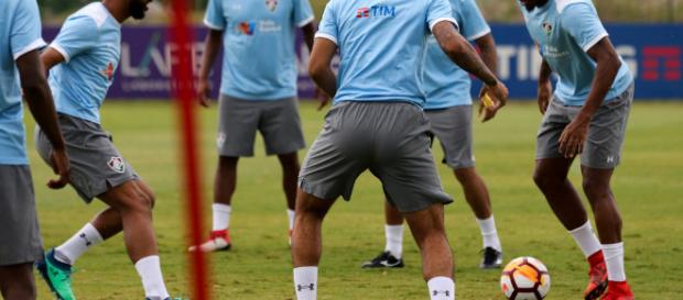 O tricolor iniciou os treinamentos para enfrentar a Chape O tricolor iniciou os treinamentos para enfrentar a Chape