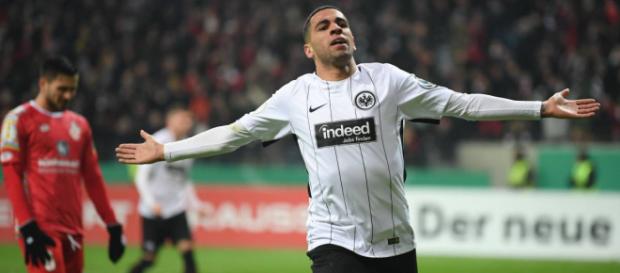 Omar Mascarell vestirá de blanco la temporada que viene. Omar Mascarell vestirá de blanco la temporada que viene.