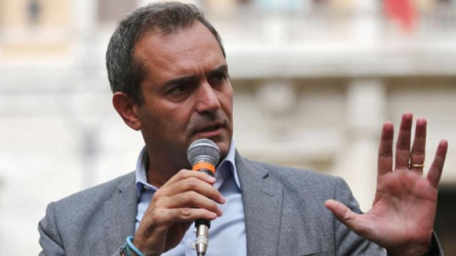 De Magistris: &ldquo;Chi diffamer&agrave; Napoli sar&agrave; querelato&rdquo; - La Stampa - lastampa.it