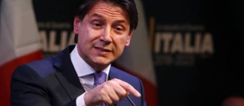 Giuseppe Conte: accusato da una studentessa