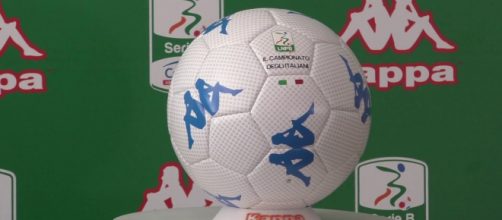 Kombat Ball, il pallone ufficiale della Lega B prodotto da Kappa