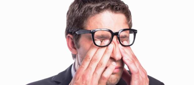 Frotarse los ojos es perjudicial - Optica La Gafería - La Gafería - lagaferia.es Frotarse los ojos es perjudicial - Optica La Gafería - La Gafería - lagaferia.es