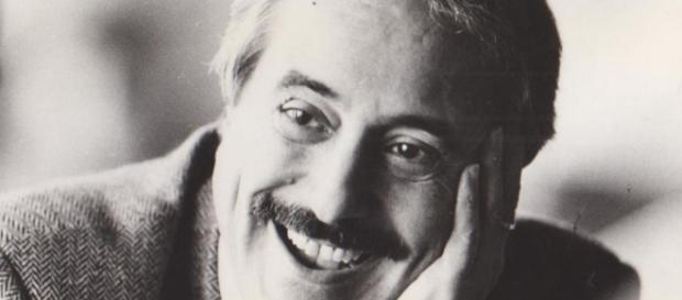 Giovanni Falcone ( via foto Wikipedia) Giovanni Falcone ( via foto Wikipedia)