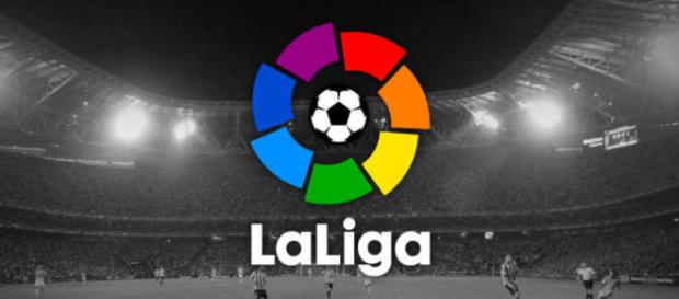 La Primera División de España —conocida como La Liga 1 o por motivos de patrocinio como La Liga Santander. La Primera División de España —conocida como La Liga 1 o por motivos de patrocinio como La Liga Santander.