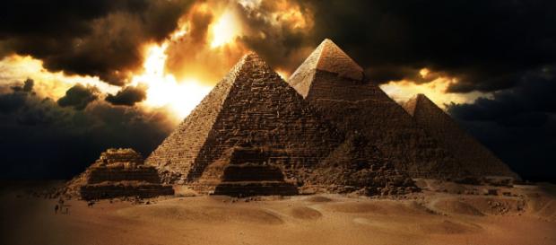 Le coordinate della Grande Piramide di Giza. Le coordinate della Grande Piramide di Giza.