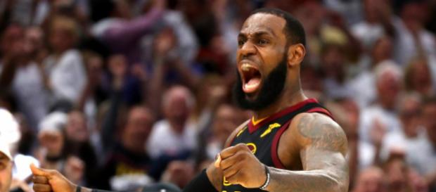 LeBron James está vivo na busca pelo título. LeBron James está vivo na busca pelo título.