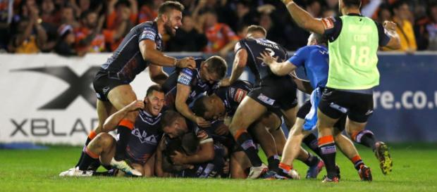 Luke Gale's drop goal was the difference between the two sides in last year's Super League semi-final. Image Source - mirror.co.uk Luke Gale's drop goal was the difference between the two sides in last year's Super League semi-final. Image Source - mirror.co.uk